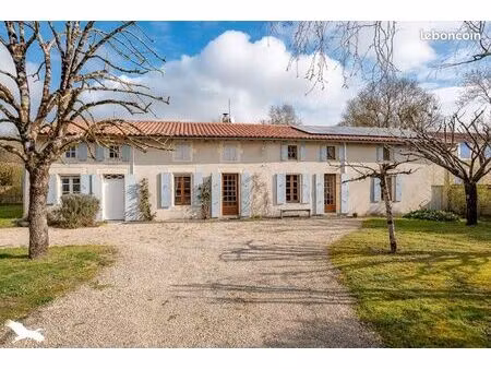 longère 7 pièces 226 m²