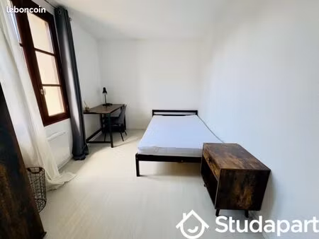 chambre 1 pièce 10 m²