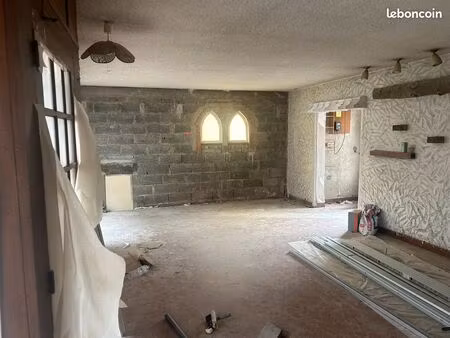 commerce 51m2 à louer 550 euros - bégard hyper centre