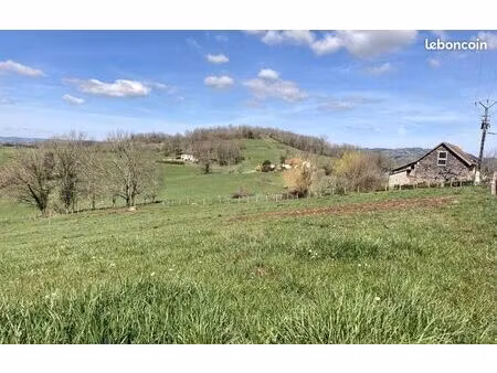 terrain de 2000 m2