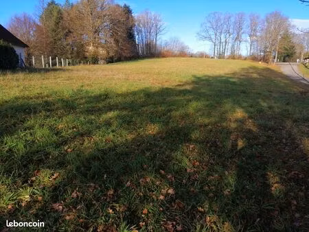 terrains constructibles de 2990 et 1600 m2 ou l'ensemble