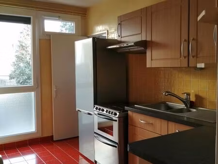 appartement rue moyenne avec parking et cave en sous sol