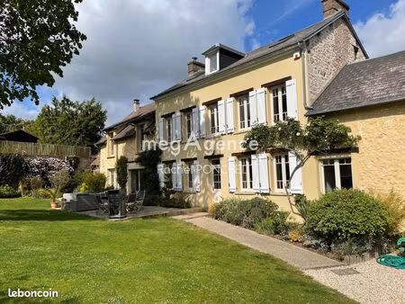 maison 8 pièces 237 m²