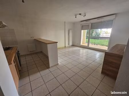 appartement 3 pièces 64 m² nuits-saint-georges avec piscine