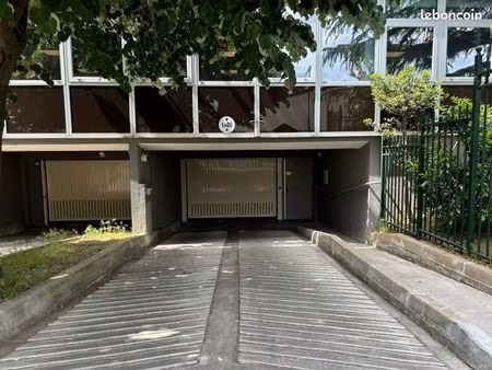 loue parking - 10m² - puteaux