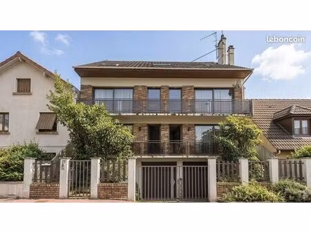 maison 11 pièces 321 m²