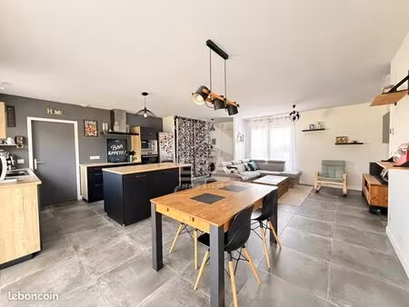 maison 4 pièces 93 m²
