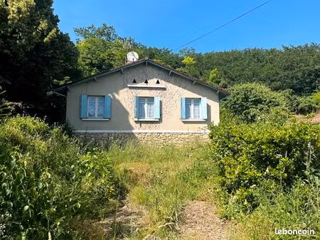vend maison traditionnelle plein pied sur 1460 m2 de terrain/ secteur lalinde