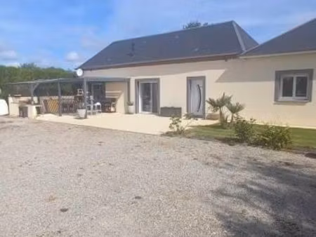 propriété 4 pièces 130 m²