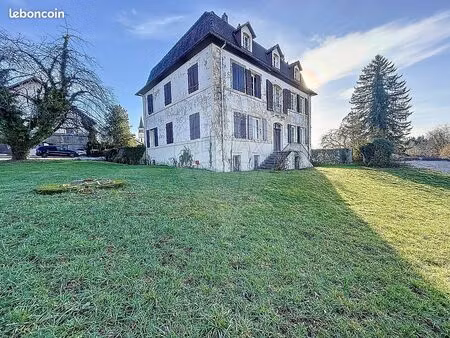 appartement 3 pièces 250 m²