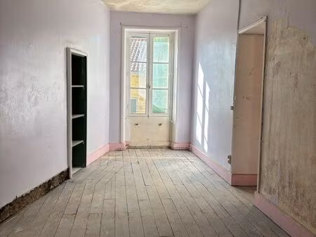 apparemment 57 m2