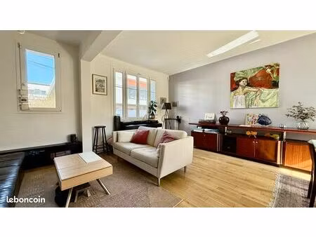 maison de ville 7 pièces 203 m²