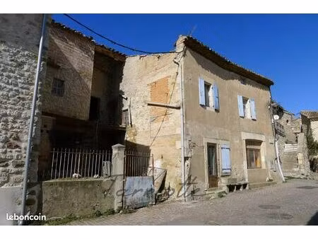 maison de village 340 m² roussas
