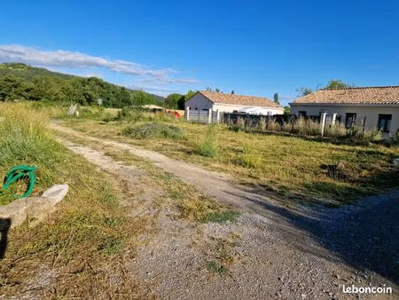terrain à aouste sur sye