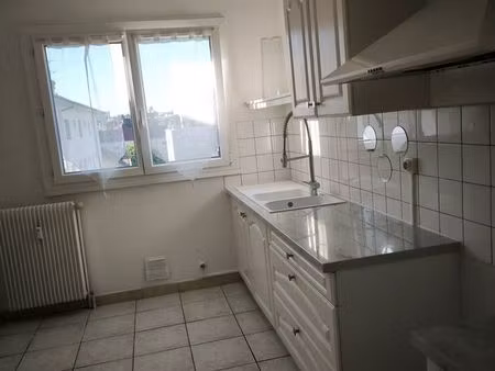 f4 dernier etage balcon garage qu villarceau