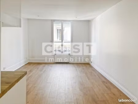 studio 1 pièce 28 m²