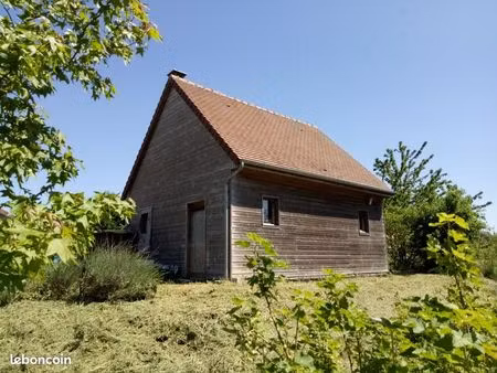 terrain avec bâtiment