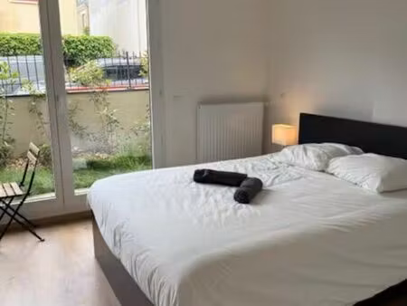 studio meublé neuf avec son jardin privé