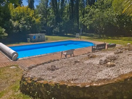 ensemble immobilier rare — maison 195 m² + appartement indépendant 45 m² — piscine 11×5 — 