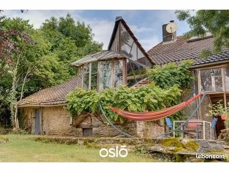 maison 5 pièces 216 m²