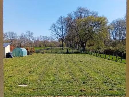 unique : propriété entièrement rénovée avec accès direct à la rivière maison 85 m² + studi