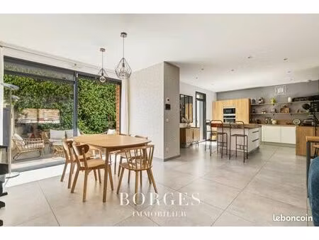 propriété 5 pièces 122 m²