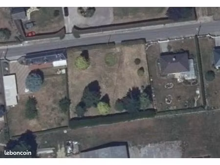 terrain 1335 m² brionne