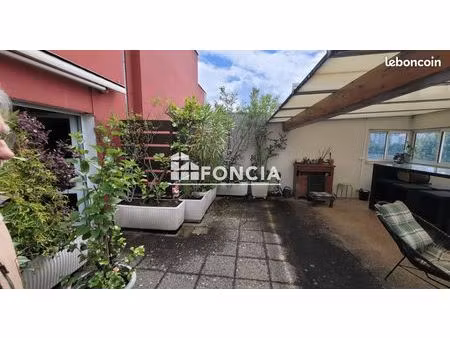 4 pieces terrasse de 50 m2