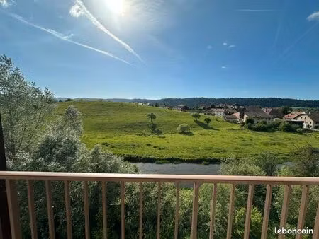 lumineux t3 avec grande pièce de vie et terrasse – labergement-sainte-marie