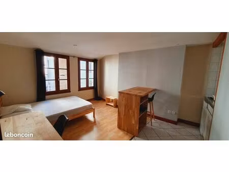 jolie studio meublé étudiant - internet inclus