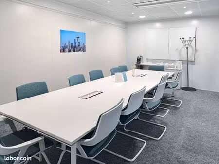 bureau privé à louer pour 4 personnes à la défense  tour ariane puteaux