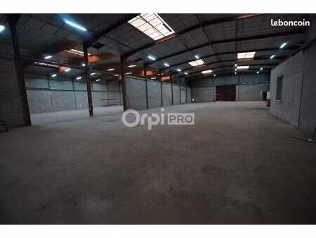local d'activité 2 160 m²