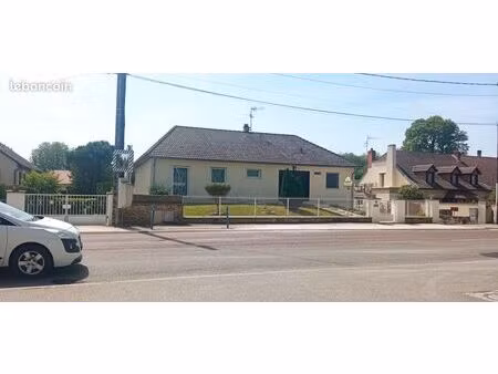 particulier .maison individuelle à arc sur tille 325 000