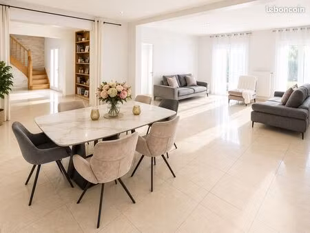maison 215m² 8pièces + dépendance