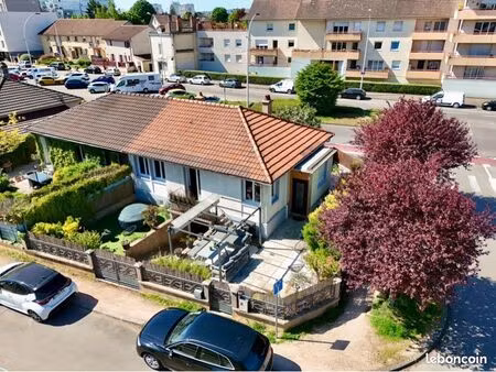 maison quartier drapeau 68m2 de plein pied + sous sol complet