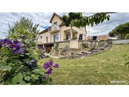 maison 5 pièces 160 m²