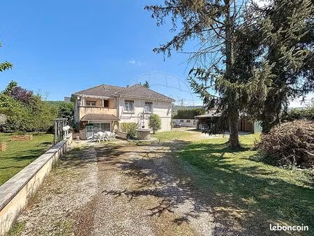 maison 6 pièces 150 m²