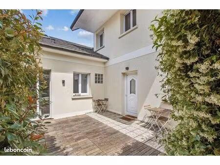 saint-maur diderot-adamville – maison familiale 246 m² – 4 chambres – sous-sol aménagé – j