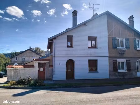 maison mitoyenne à novillars