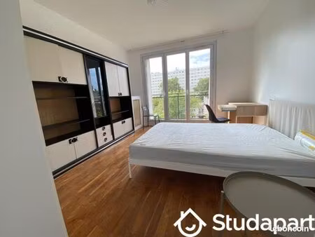 chambre 1 pièce 11 m²