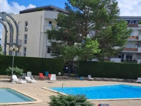 t2 terrasses de fontaine 51m2