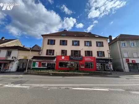 immeuble 550 m² pont de roide