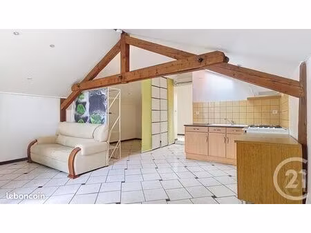 immeuble 340 m² sainte suzanne