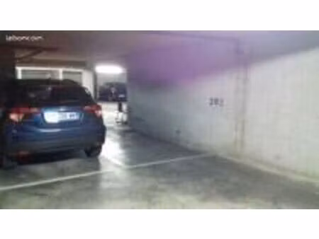 place parking dans résidence sécurisée ivry sur seine