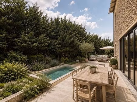 grange 2 pièces 210 m²