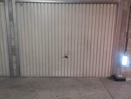 grand parking box sécurisé – gentilly
