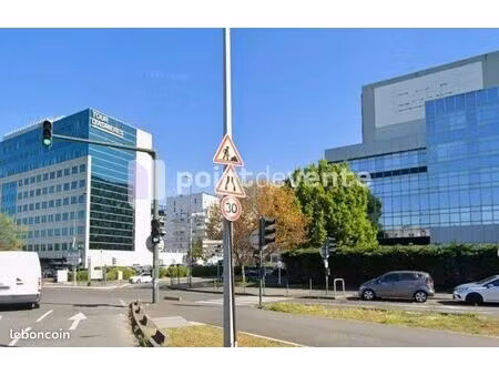 local commercial 174 m²