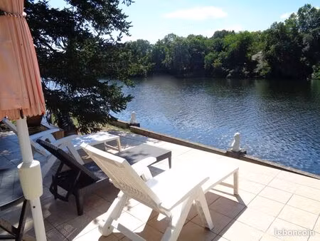 vivre a l'annee au bord de l'eau-calme-detente