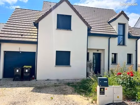 maison récente de 136 m² à louer – 4 chambres