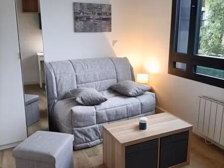 maison 6 pièces 13 m²